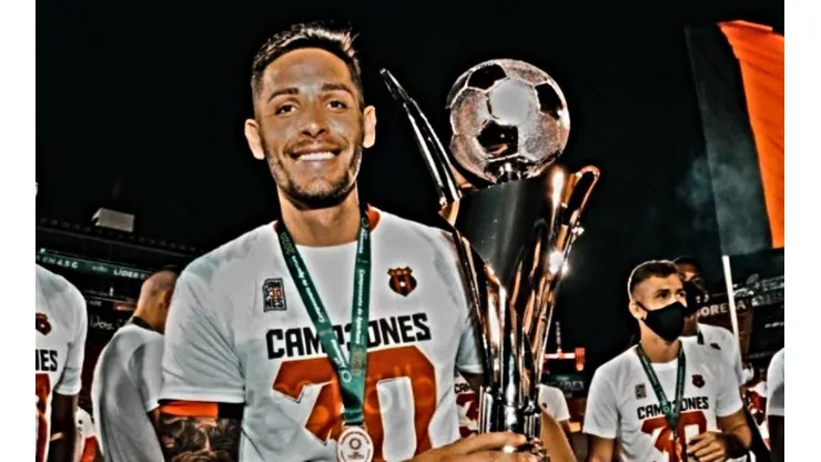 Oficial: Jonathan Moya abandona a la Liga Deportiva Alajuelense