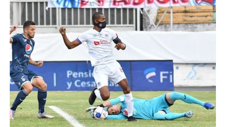 Olimpia eliminó a Motagua y clasificó a la finalísima ante Marathón
