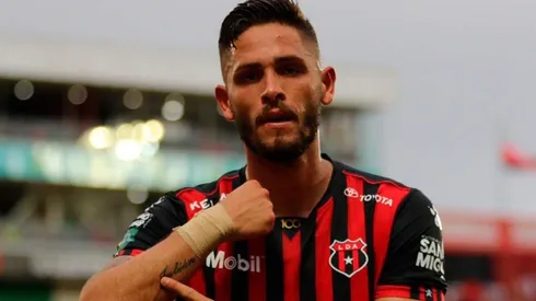 Jonathan Moya dejaría Alajuelense y se iría al Anyang FC de Corea del Sur