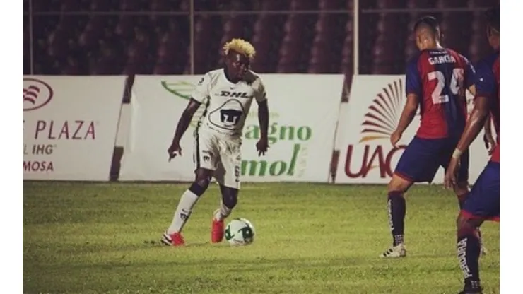 Pumas se pregunta si Carlos Mejía debería estar en el primer equipo
