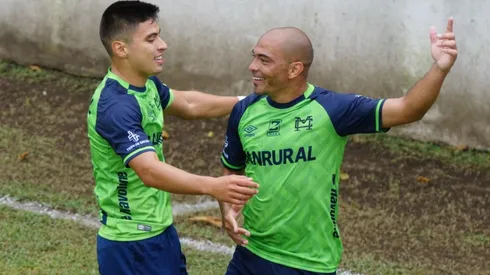 Municipal venció 3-1 a Iztapa y pone un pie en las semifinales