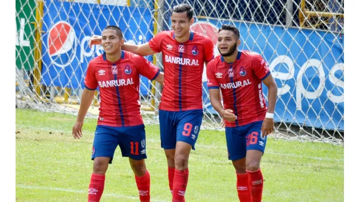 Municipal clasificó sin problemas a las semifinales en Guatemala