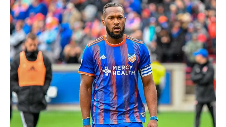 Kendall Waston habría recibido ofertas de Saprissa y Cartaginés
