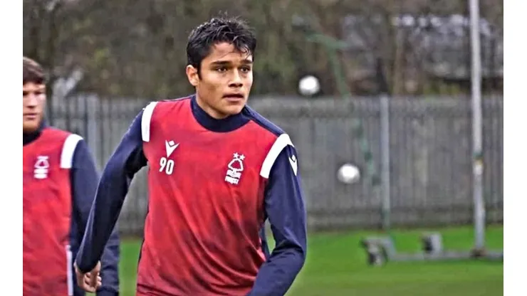 Marcelo Saraiva entrenó con el Nottingham Forest