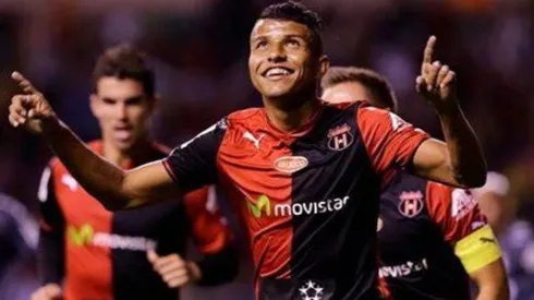 Johan Venegas volverá a jugar con Alajuelense