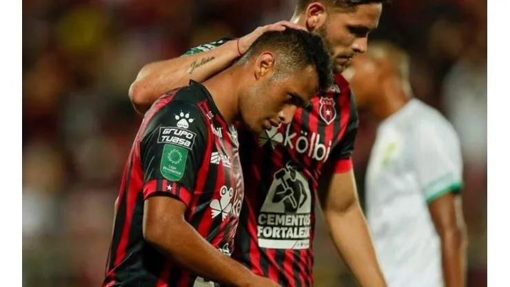 Alex López lanzó un fuerte mensaje tras el título