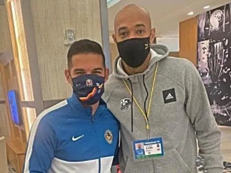 Chucho López y su foto con Thierry Henry