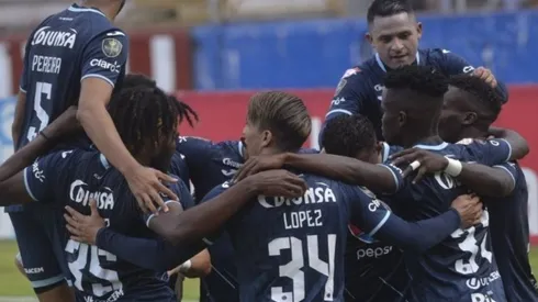 Motagua goleó a Platense y pone un pie en las semifinales