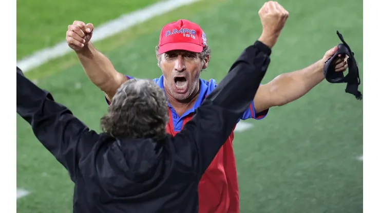 Pedro Troglio: “En Honduras tienen que festejar que Olimpia clasificó a las semifinales”