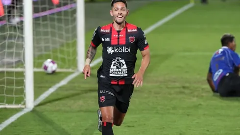Alajuelense es el primer finalista tras eliminar a Cartaginés