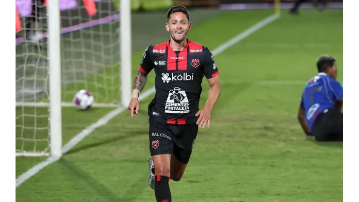 Alajuelense es el primer finalista tras eliminar a Cartaginés