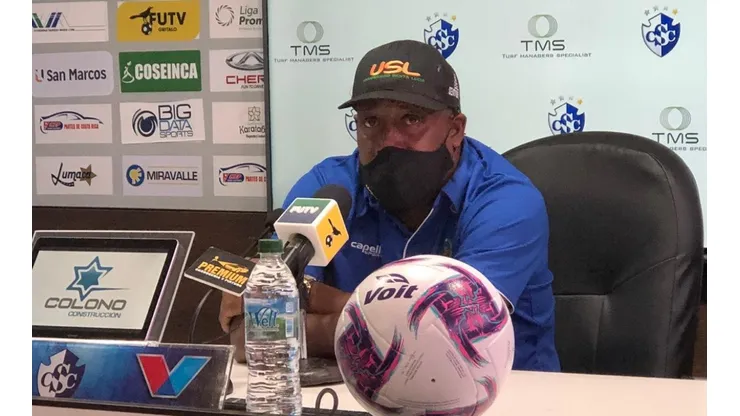 Hernán Medford arremetió en contra de los árbitros tras perder contra Alajuelense