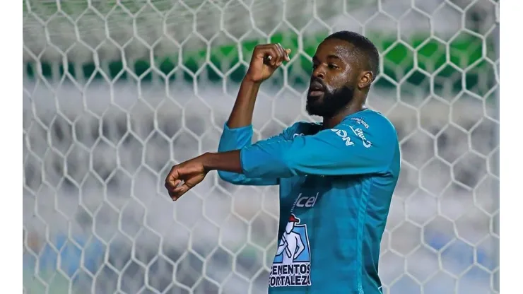 ¡Gol y baile incluido para Campbell!