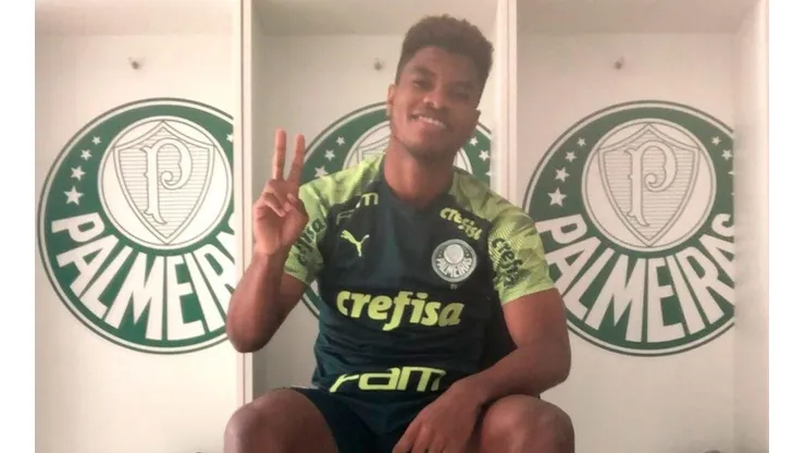 Newton Williams firma con el Palmeiras de Brasil