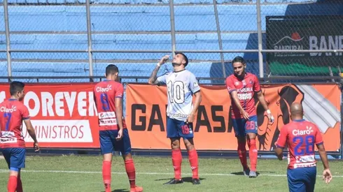 ¡Un poker para Ramiro Rocca en la goleada de Municipal!