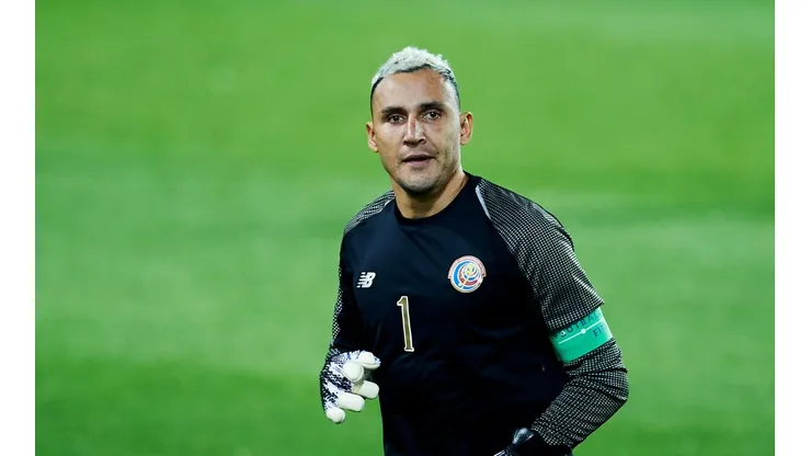 Keylor aconseja a los más jóvenes en la Tricolor