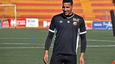 Esteban Alvarado se va de Herediano