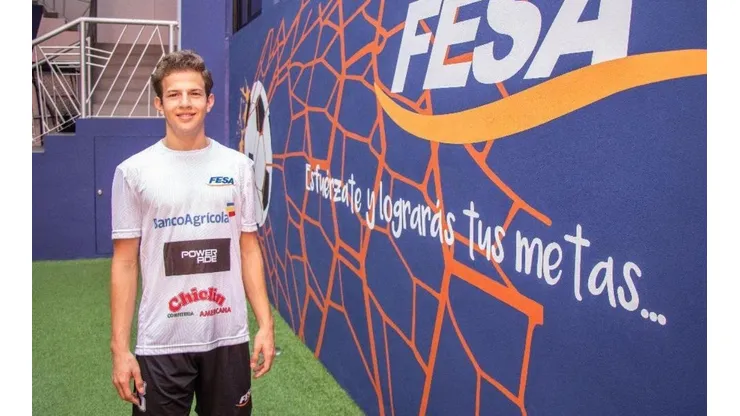 Salvadoreño de 16 años podría jugar profesionalmente en Italia
