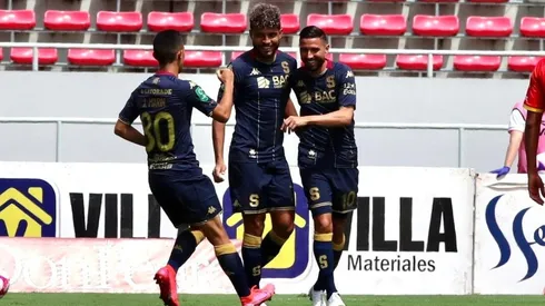 Saprissa le gana un partidazo a Herediano y clasifica a las semifinales