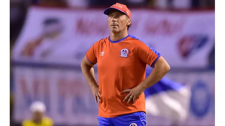 Pedro Troglio interesa a la Selección de Chile