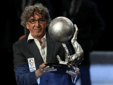 Mágico González alabado en la India