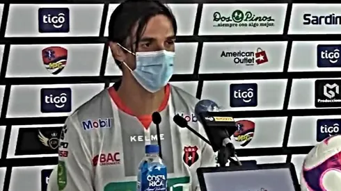 Dardo de Bryan Ruiz al formato de Costa Rica