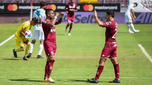 Saprissa golea a Pérez Zeledón y se acerca a Cartaginés