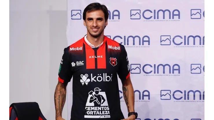 Bryan Ruiz logra evitar crisis económica en el Alajuelense