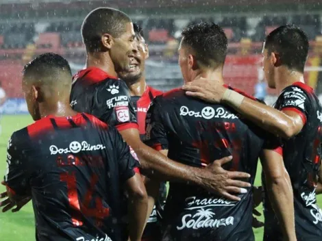 Alajuelense vence sin problemas a Cibao
