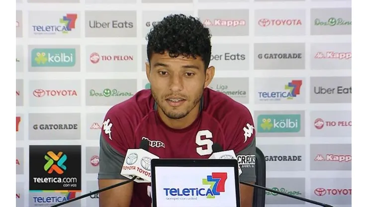 Johan Venegas habló sobre la posibilidad de continuar o no en Saprissa