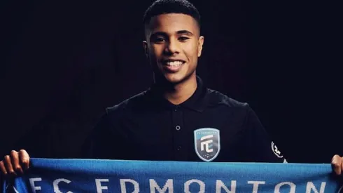 Nació en Canadá, tiene ascendencia africana y aceptó jugar con La Selecta