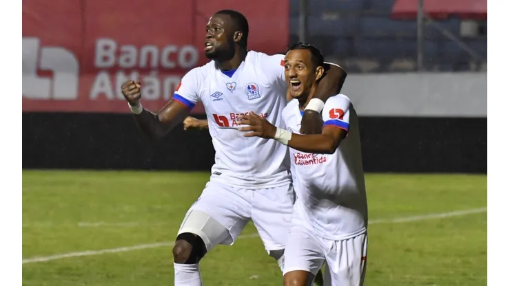 Olimpia le quitó el invicto a Motagua al ganarle el clásico