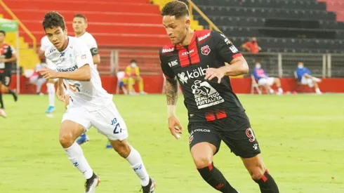 Alajuelense cayó 2-0 ante Pérez Zeledón en un partido con tres expulsados