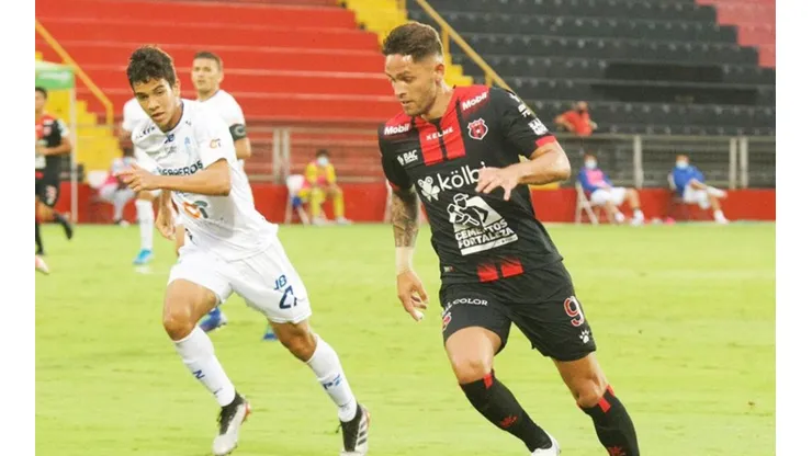Alajuelense cayó 2-0 ante Pérez Zeledón en un partido con tres expulsados