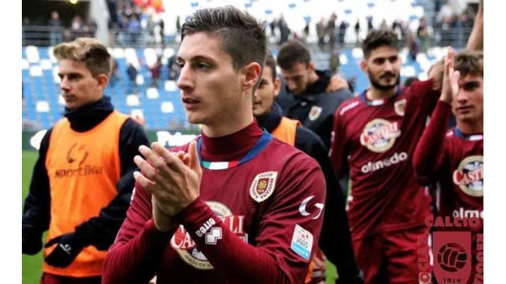 El Reggina informa que 21 futbolistas tienen coronavirus