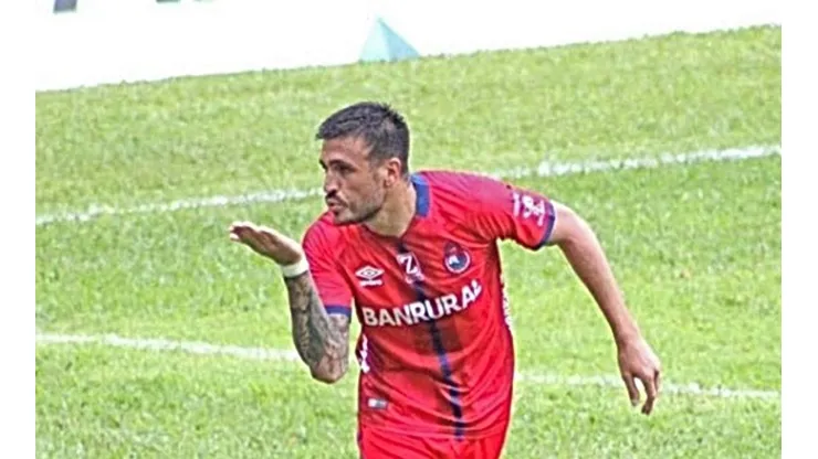 Un imparable Rarimo Rocca sigue marcando goles en Guatemala