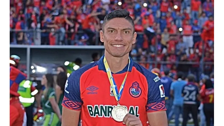 Carlos Gallardo ambicioso ante el Saprissa