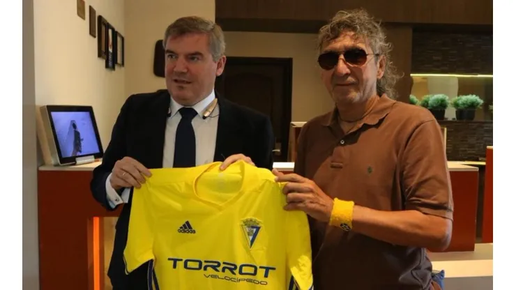 Presidente del Cádiz confirmó el comienzo de proyectos de fútbol en El Salvador