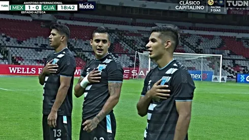 Chucho López no la pasó bien con el himno de Guatemala