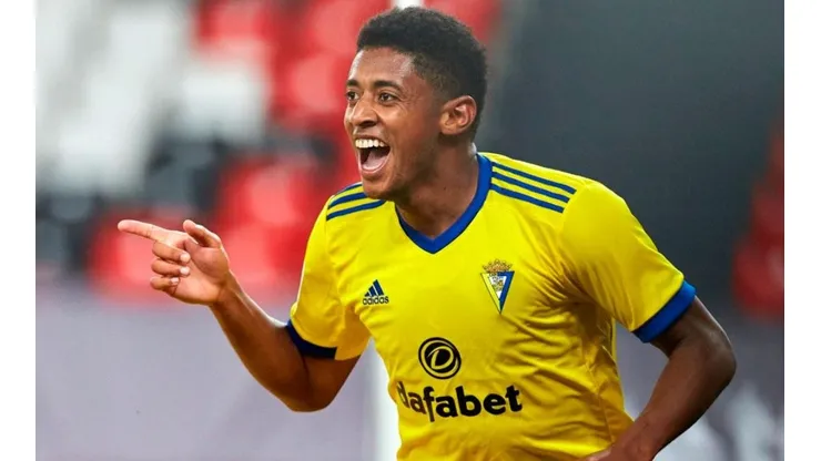 Anthony "Choco" Lozano le da la victoria al Cádiz con brillante jugada