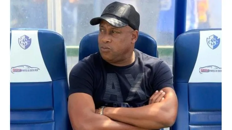 Hernán Medford recibe una muy dura sanción por lo ocurrido ante Saprissa