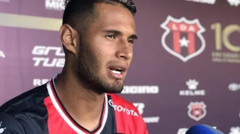 Alex López responde a las críticas: "Hubiera sido fácil irme"