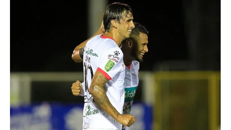 Bryan Ruiz defiende a Alex López: "Va a ser muy importante para nosotros"