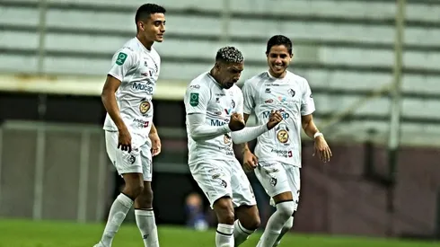Cartaginés goleó al Saprissa