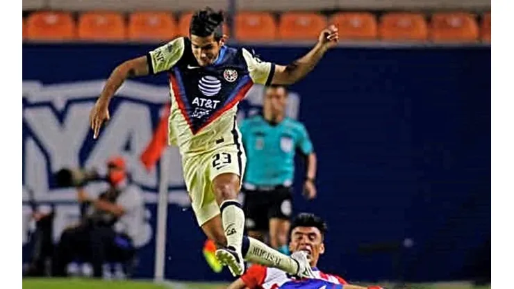 Antonio López con la camiseta del América