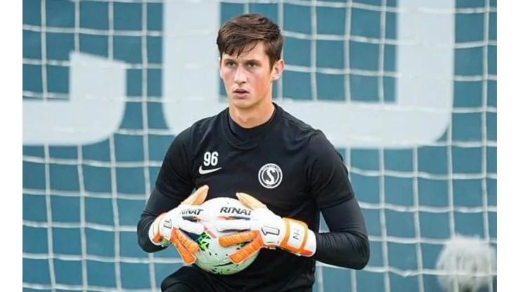 Nicholas Hagen fue titular por primera vez en Europa y su equipo perdió