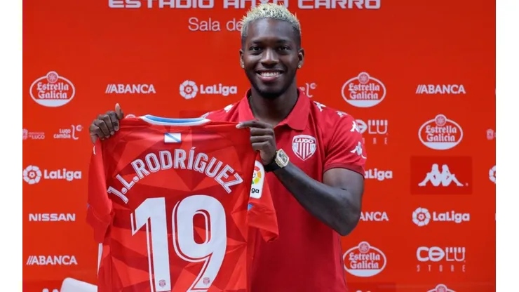 José Luis Rodríguez firma con el Lugo de la Segunda División de España