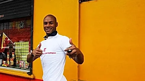 Leandrinho con la camiseta de Herediano