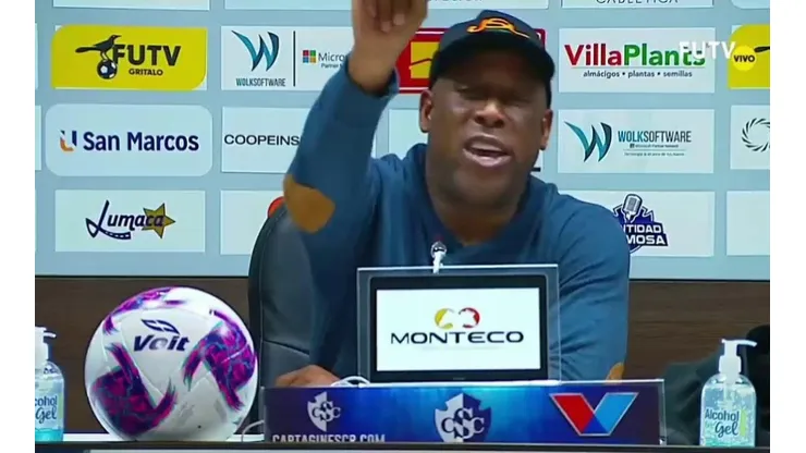 Medford estalla contra periodista por pregunta sobre Marcel Hernández