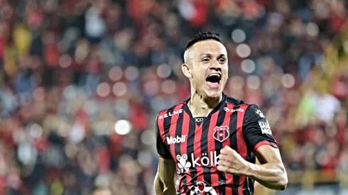 José Miguel Cubero con la camiseta de Alajuelense